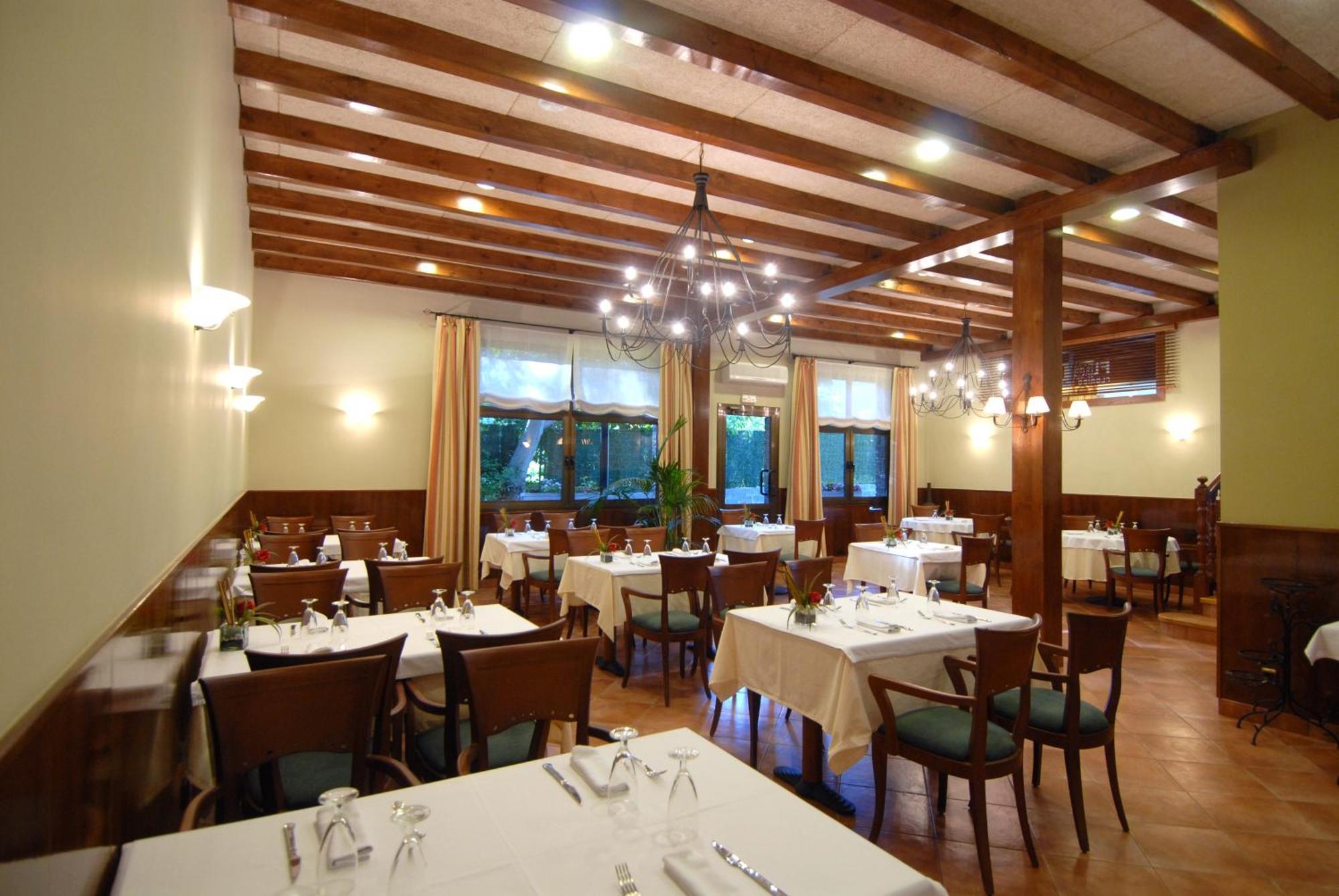 Hotel Florido Sort Bagian luar foto